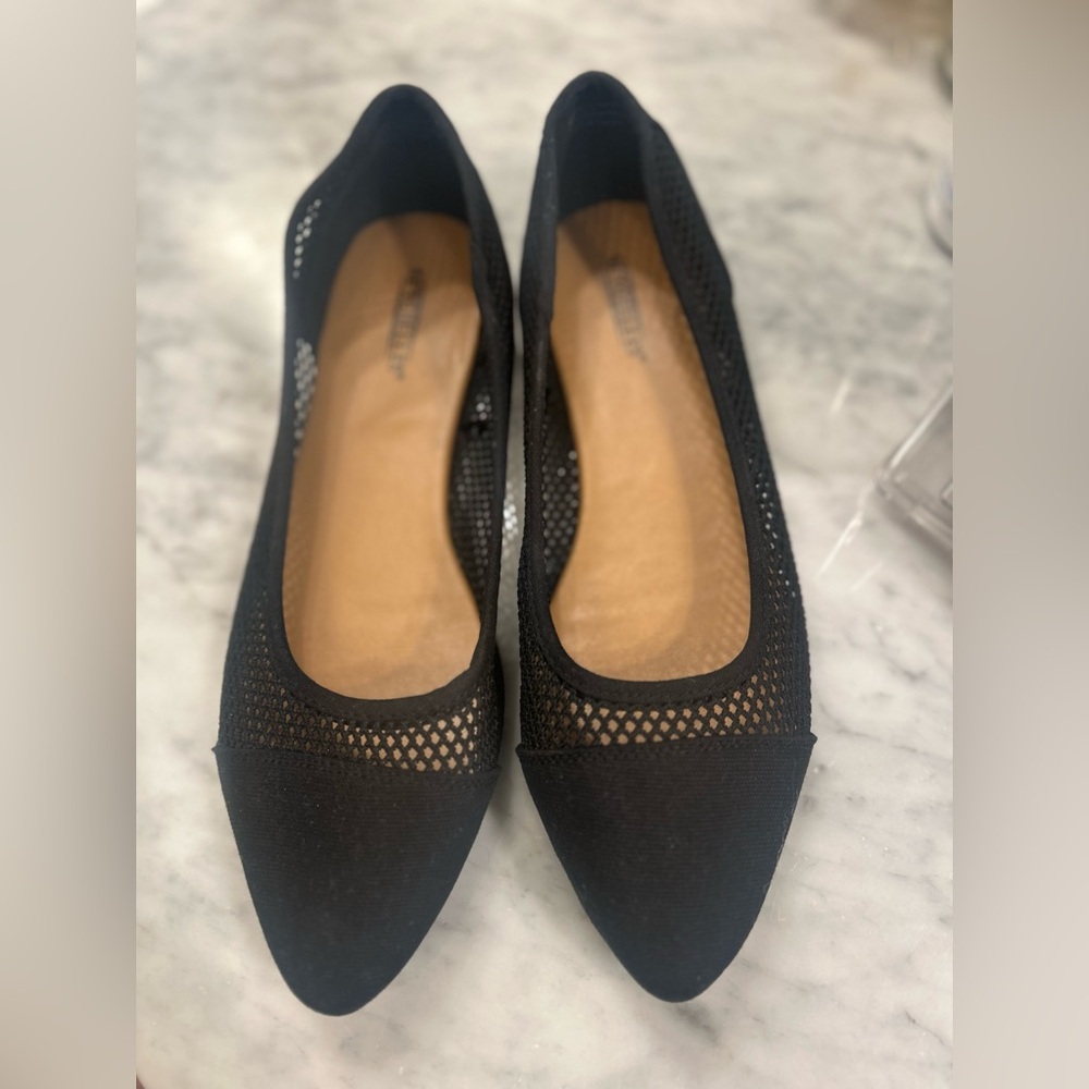 Black Flats with Mesh Upper 
Super Cute & excellent condition